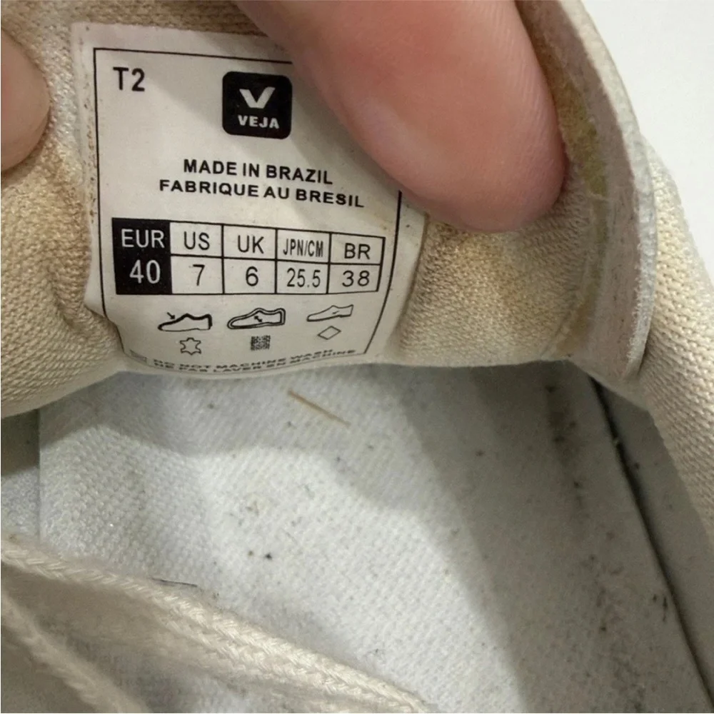 Veja Men’s Campo Grey White sneakers size 7